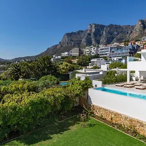 4* Hotel The Aven
