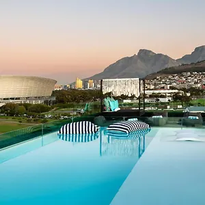 4* Hotel O' Two